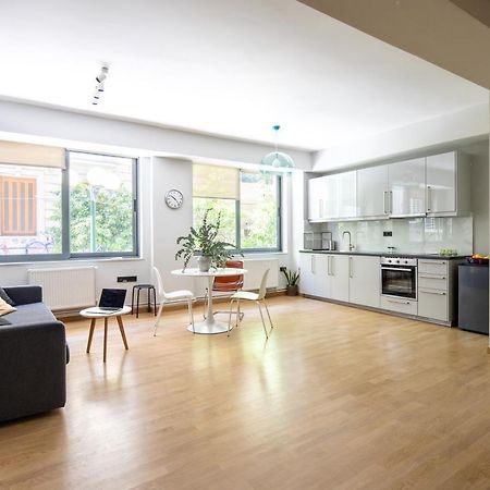 Bright 2Bdr Apartment Downtown Exarcheia! Athena Bagian luar foto