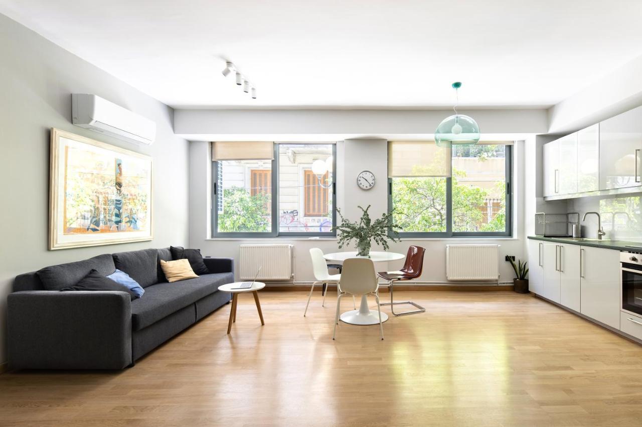 Bright 2Bdr Apartment Downtown Exarcheia! Athena Bagian luar foto