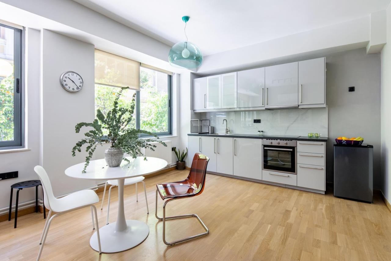 Bright 2Bdr Apartment Downtown Exarcheia! Athena Bagian luar foto